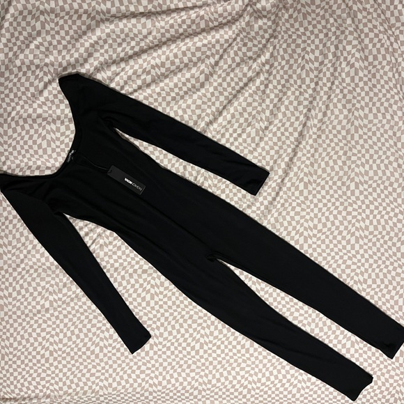 NWT Fashion Nova Your All Time Favorite Jumpsuit in Black - Picture 3 of 5